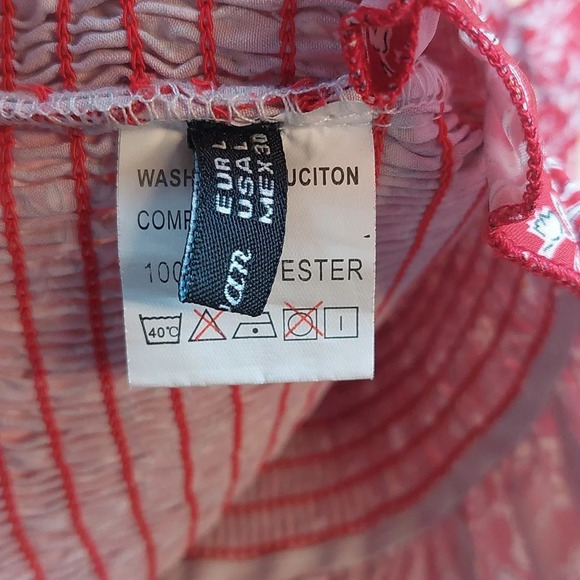 Red Floral Ruffel hem Bando Crop Top Smocked Large - Picture 5 of 5